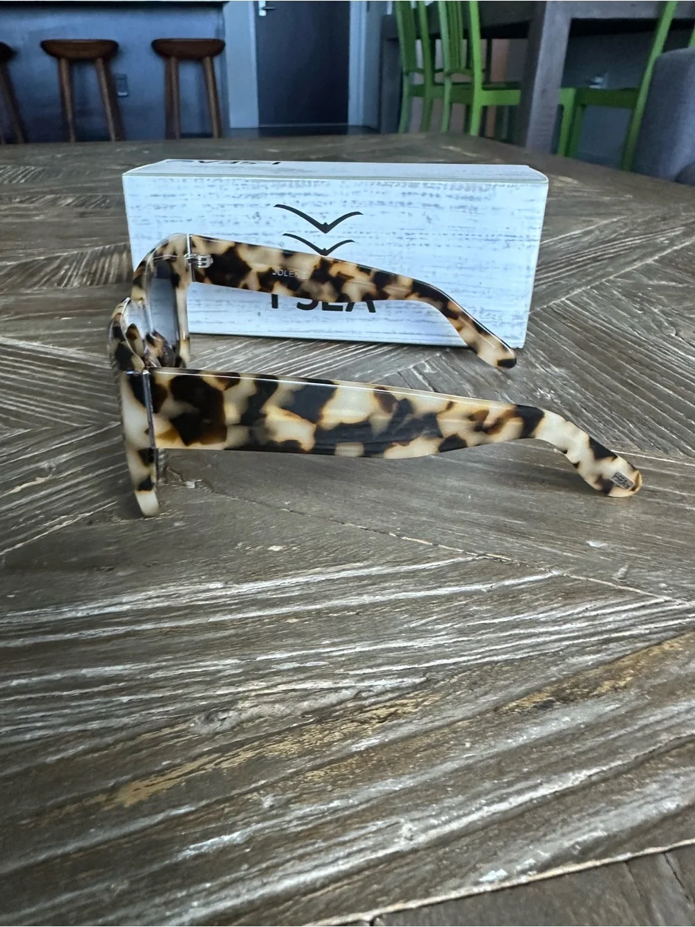 Sea bold tortoise